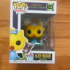 Funko Pop! Alien Maggie Figure - Yellow and Blue